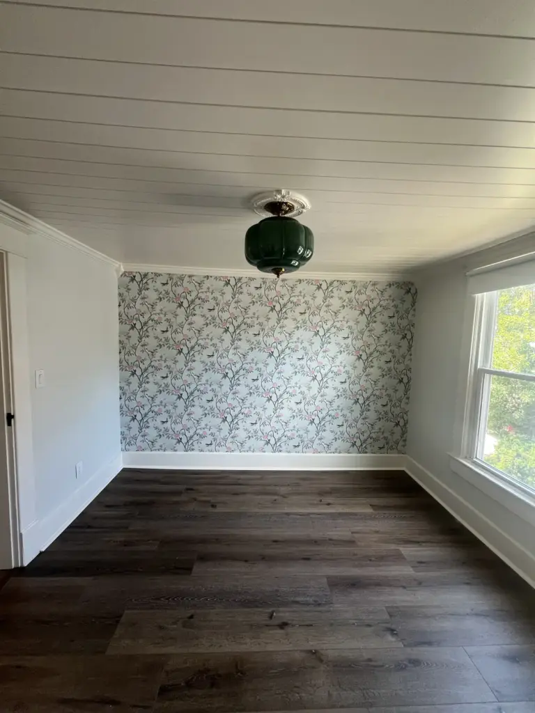 Living Area & Built Ins.